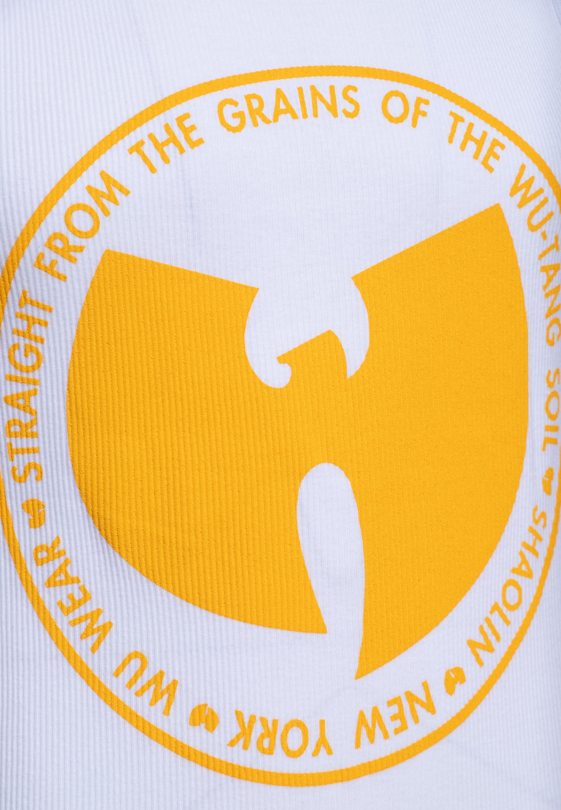 WuWear nan in Weiß (Logo gelb)