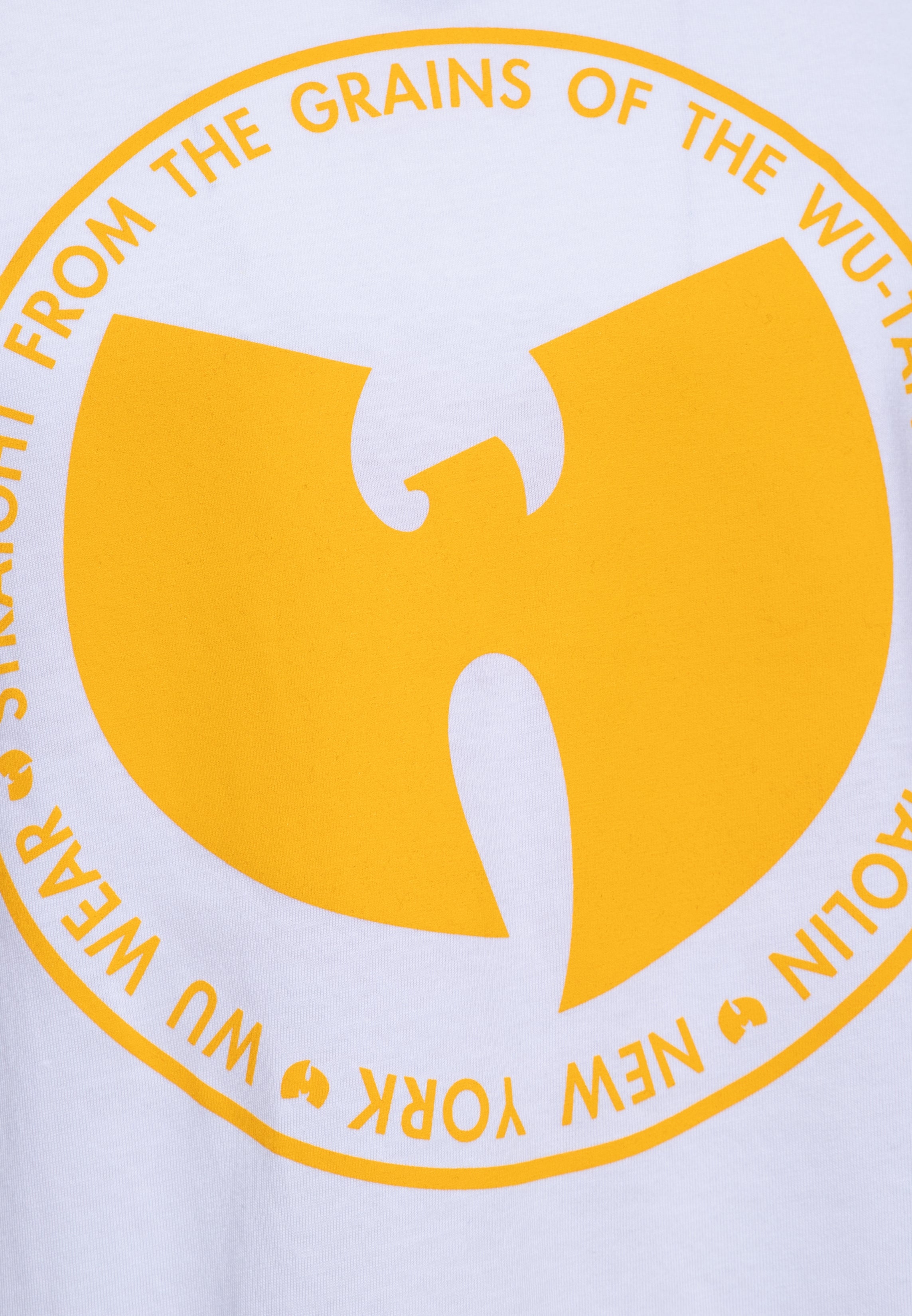 WuWear nan in Weiß (Logo gelb)